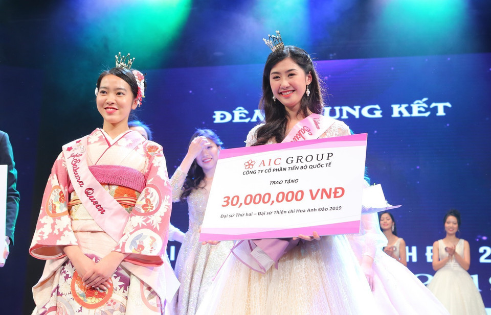  越日大学研究生陈妙英摘得桂冠。越通社记者成达 摄