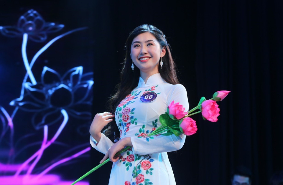  樱花亲善大使必须对日本具有充分的了解，日语能力达N4以上。越通社记者成达 摄