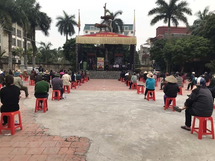 这些大米将帮助贫困者渡过当前难关。（图自越通社）