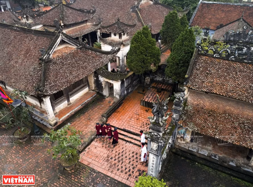 雄卢祠亭位于雄卢古村，距雄王庙以东约10公里，具有300多年历史。（图自越通社/越南画报）