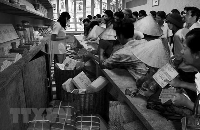 80年代的国营贸易商店。（图自越通社）