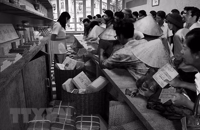 80年代的国营贸易商店。（图自越通社）