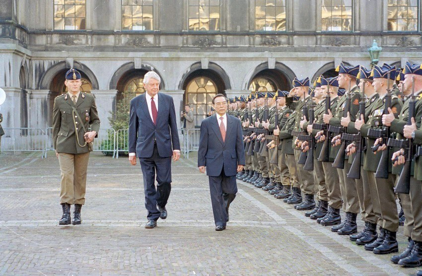 2001年，越南政府总理潘文凯自10月14日至16日对荷兰进行正式访问。（图自越通社）