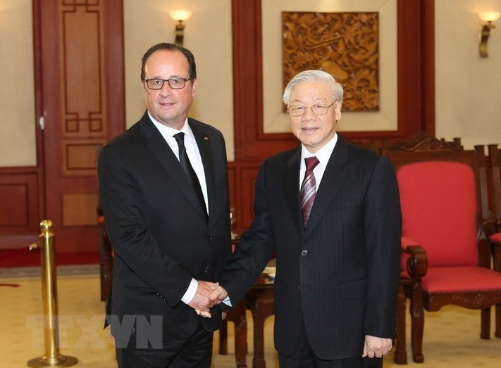 2016年9月6日在党中央总部，越共中央总书记阮富仲会见对越进行国事访问的法国总统弗朗索瓦•奥朗德。图自越通社