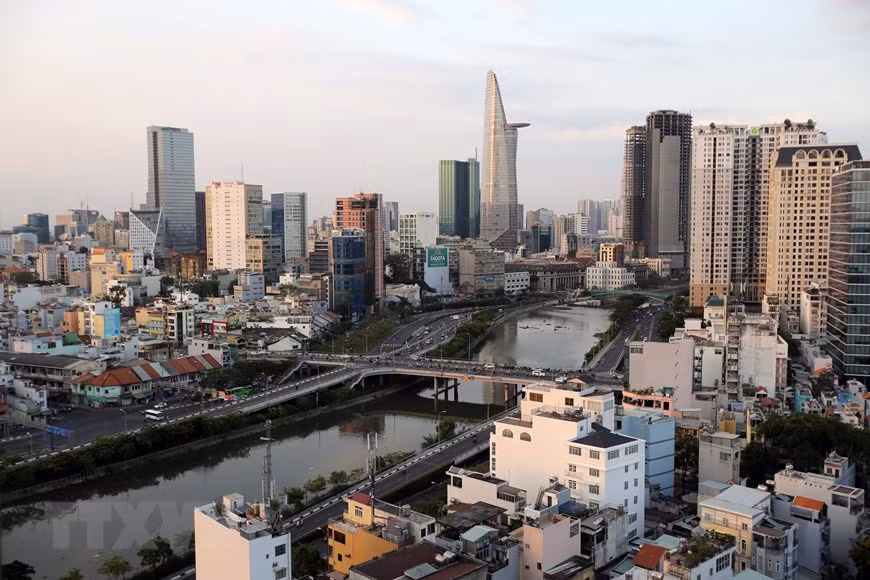 在新冠肺炎疫情演变复杂的背景下，胡志明市也要求当地各店铺暂时停运，到3月31日为止。越通社记者 成忠 摄