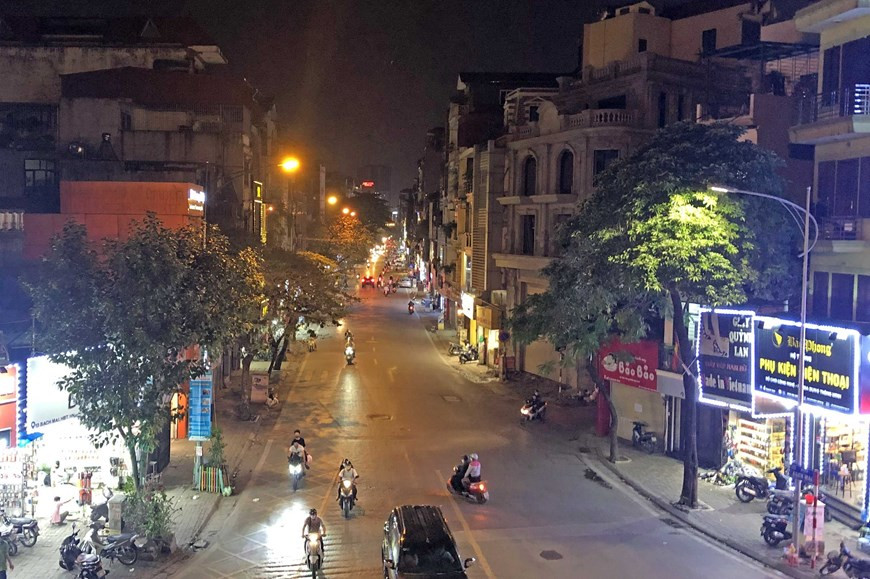 日常人来人往的白梅街也变得十分安静。越通社记者 陈越 摄