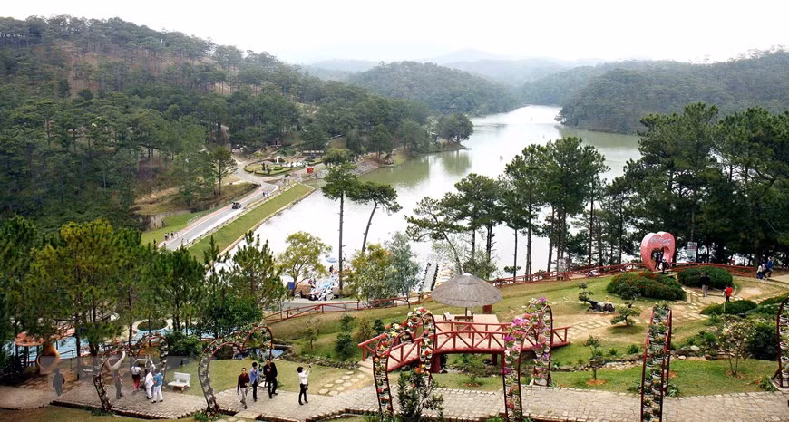 爱情谷旅游区是大叻市深受游客青睐的旅游目的地。图自越通社