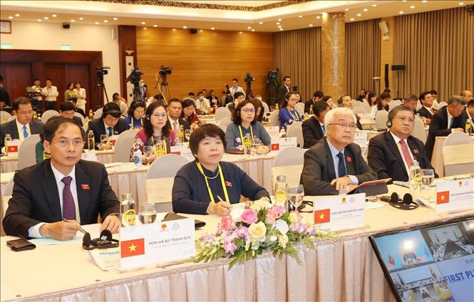 越南代表与会。图自越通社