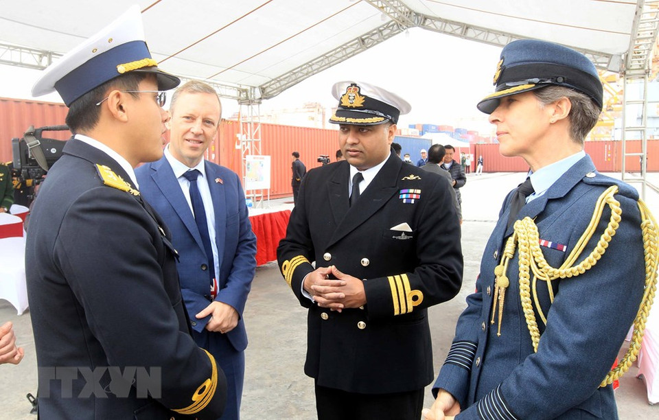 这是英国皇家海军在加雷思•瓦德任内的第二次访越，充分体现了英国对亚太地区安全的承诺。图自越通社