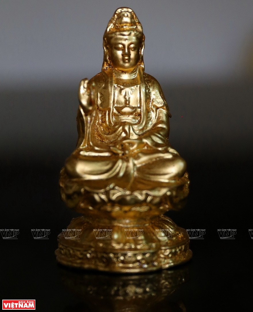 骄骑乡贴金产品。图自越通社