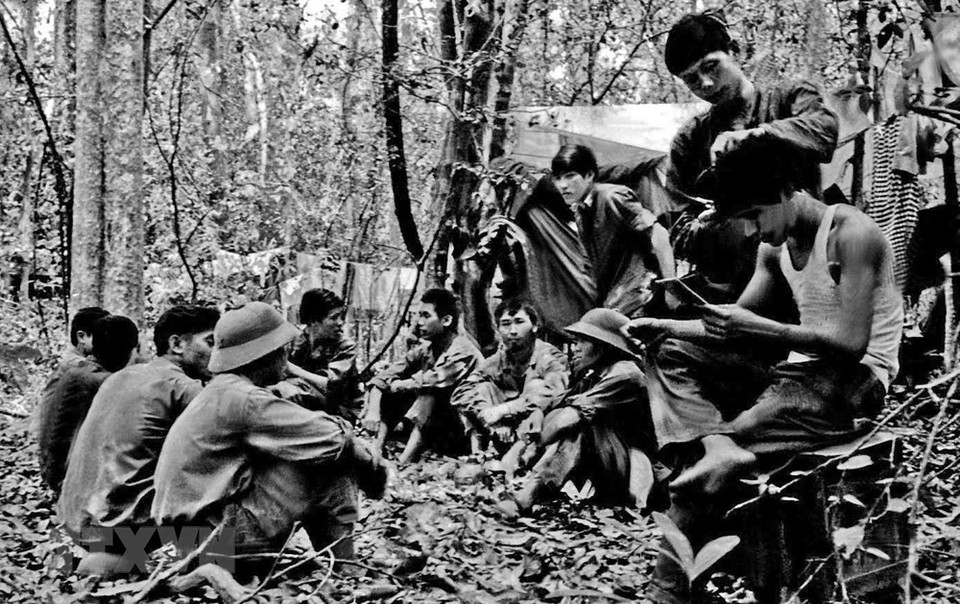 越南通讯社记者代表团的休息时间。图自越南通讯社图片资料库