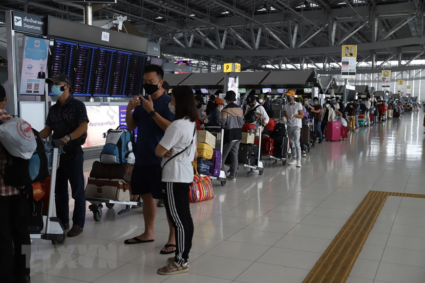 回国的越南公民包括18岁以下青少年、因学校宿舍关闭而无住所的学生、老年人、在泰国治病的患者、有基础疾病人员、劳动合同过期的劳动者、被滞留在泰国的游客等。图自越通社
