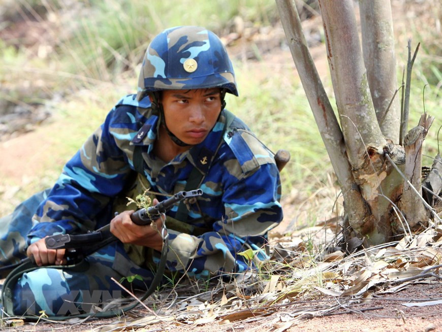 海军陆战队是越南海军里的精英部队，训练非常严格。越通社记者仲德 摄