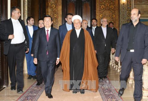  越南国家主席张晋创会见伊朗专家会议主席拉夫桑贾尼（Rafsajani）。（图片来源：越通社）