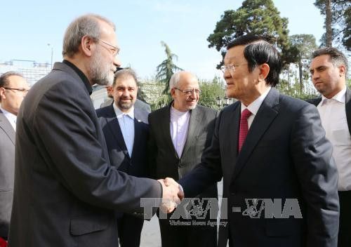  越南国家主席张晋创会见伊朗议会议长阿里·拉里贾尼（Ali Larijani）。（图片来源：越通社）
