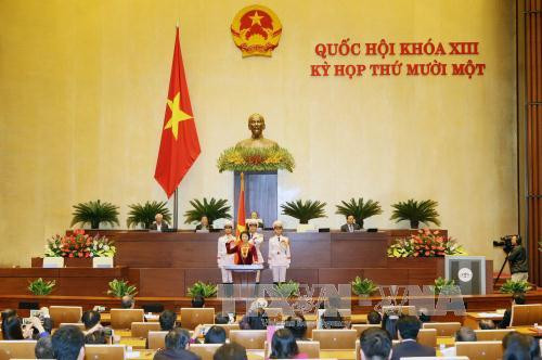 越南新任国会主席阮氏金银宣誓就职。（图片来源：越通社）