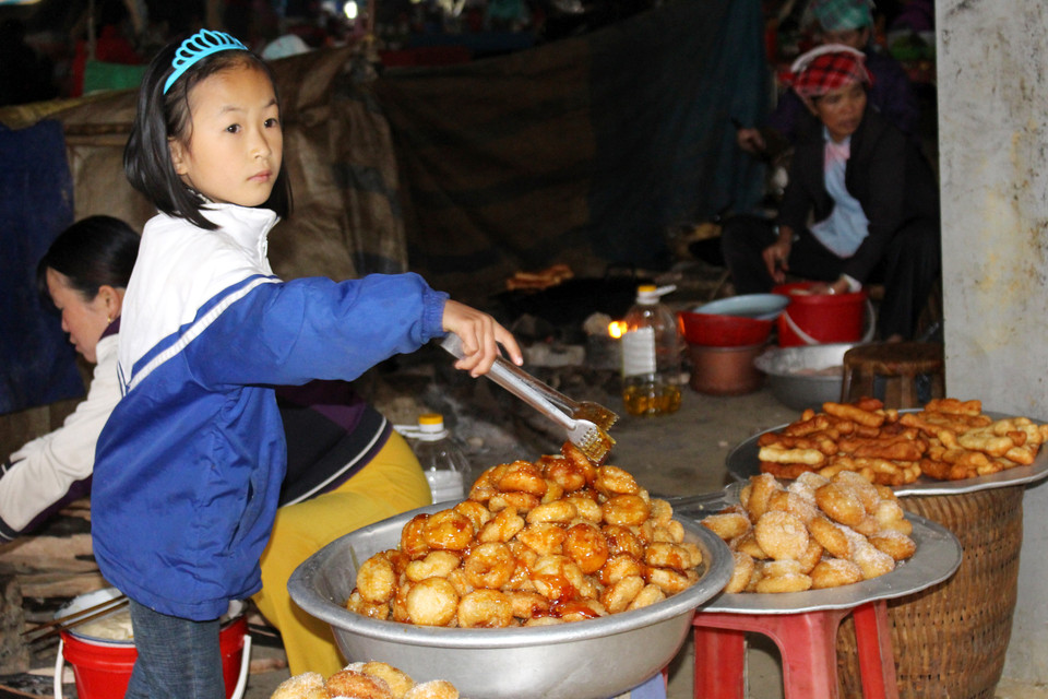 美食摊。越通社记者 功宣 摄
