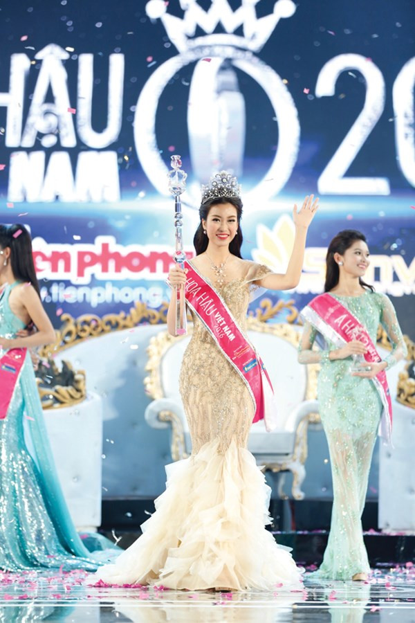 20岁的杜美玲佳丽现为河内外贸大学的大学生。