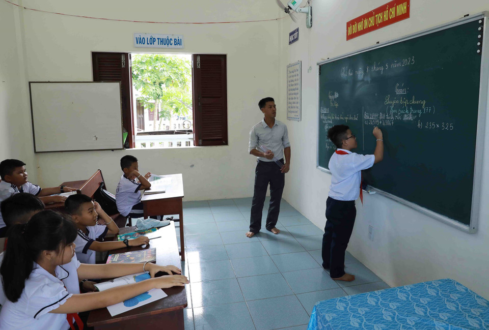 目前，长沙岛县上已建设现代的房屋、学校、医疗诊所、文化区等。 图自 越通社