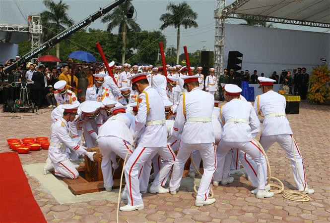 原总书记杜梅安葬仪式在其家乡河内市清池县举行。越通社记者尹晋 摄