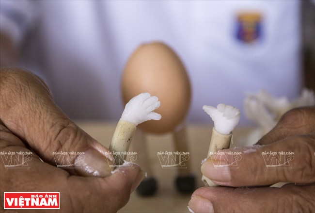 细致描刻。（图片来源：越南画报）