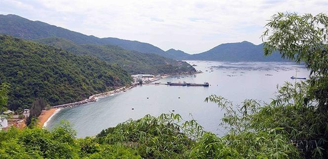 位于富安省东和县和春南乡的永罗（Vũng Rô）是胡志明海上小道的重要码头。其与国家级历史遗迹“无号”船的战功息息相关。图自越通社