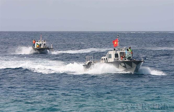 捍卫长沙群岛的海军力量配备现代巡逻设备，经常展开海上巡逻活动，及时主动应对海上新演变。图自 越通社