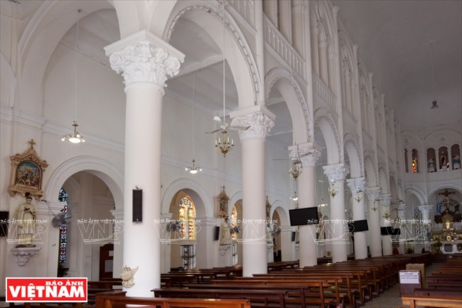 耶稣圣心堂是胡志明市第二大教堂，仅次于1郡的西贡王公圣母教堂。越南画报记者 邓金芳