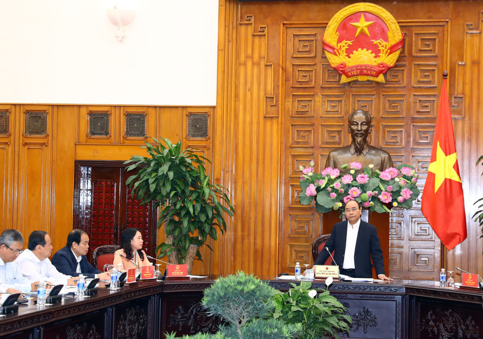 越南政府总理阮春福发表讲话。（图片来源：越通社）