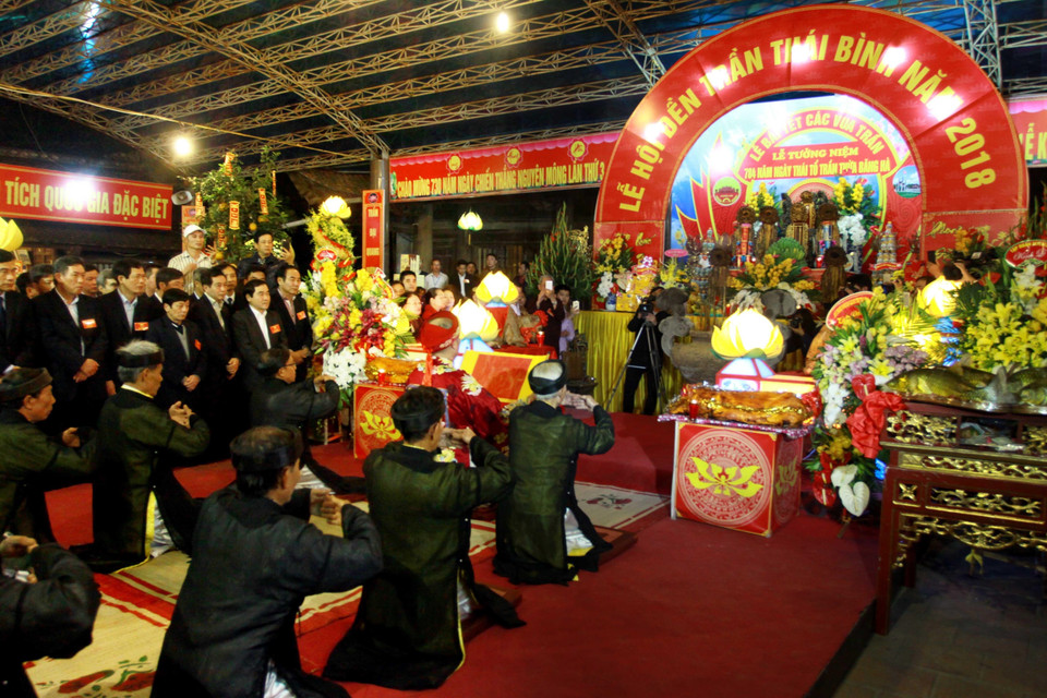 太平省陈祠庙会开庙仪式。（图片来源：越通社）