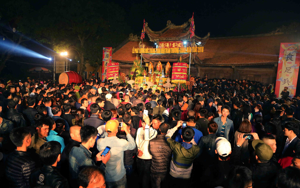 河南省陈祠发粮仪式吸引众多游客。（图片来源：越通社）