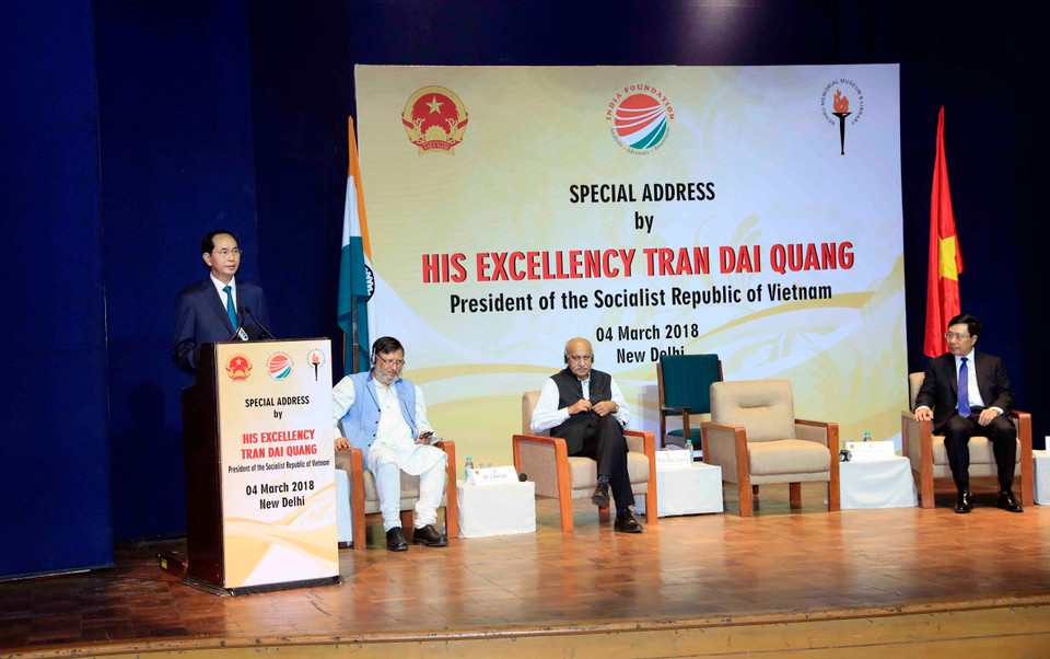 越南国家主席陈大光与印度学者和大学生会面并亲切交谈。越通社记者 彦创 摄