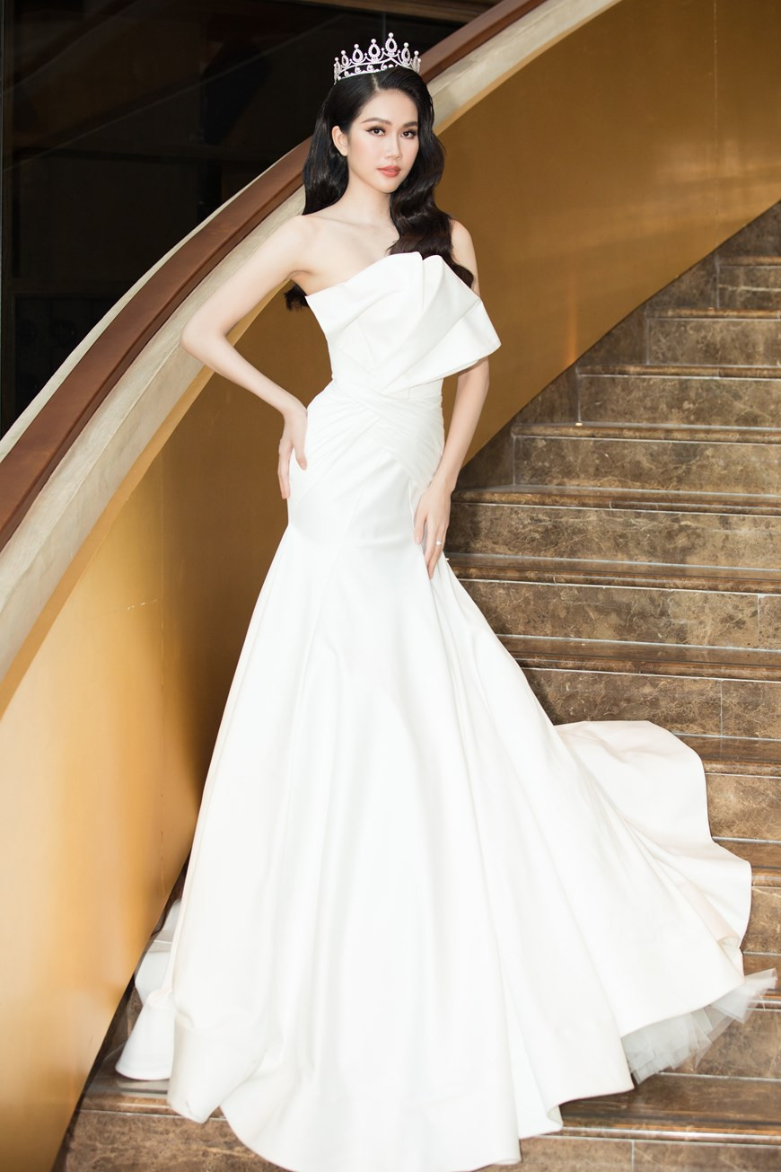 芳英佳丽熟练英语和法语。图片来源：Vietnam+