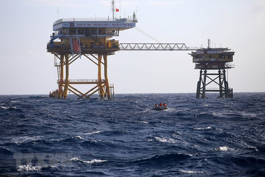 鬼鹿角礁海战事件发生之后，越南政府和国防部已加大长沙群岛和大陆架南边保护与建设力度。至今，这些重要位置得到越南海军的牢固守护。（越通社记者成达 摄）