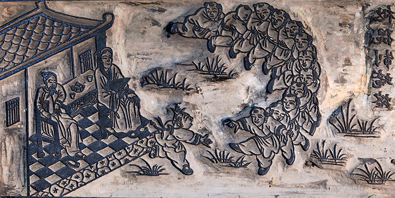 鼓街画主要用木刻版画印刷。（图片来源：人民报）