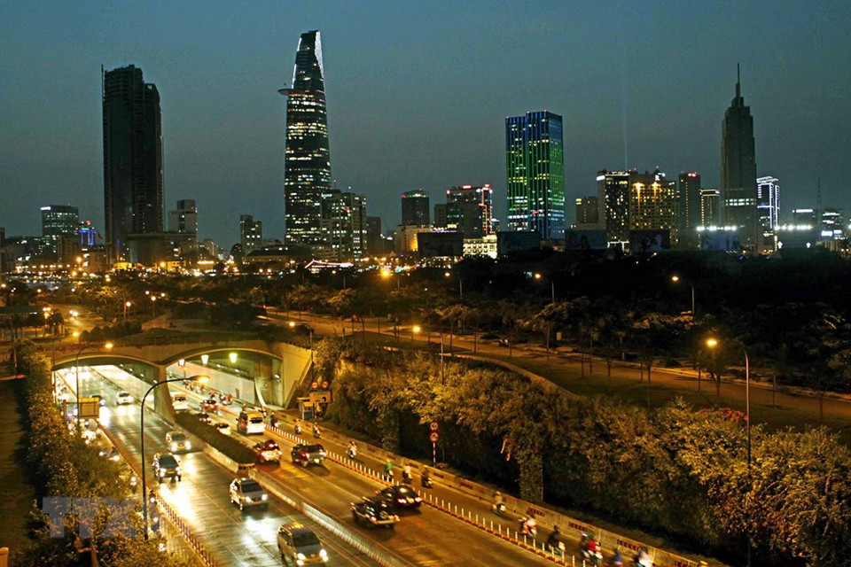 首添地下通道是越南的首个地下通道，于2011年11月通车。这是链接胡志明市第一和第二郡的地下通道。 越通社记者 长阳 摄