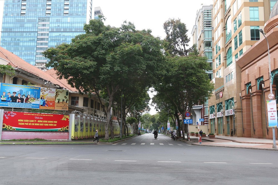 第一郡同起街荒无人烟的场景。图自越通社