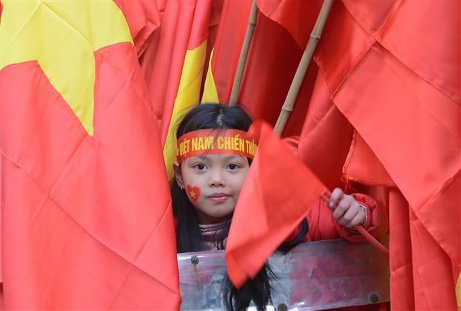 为越南足球队助威 图自越通社