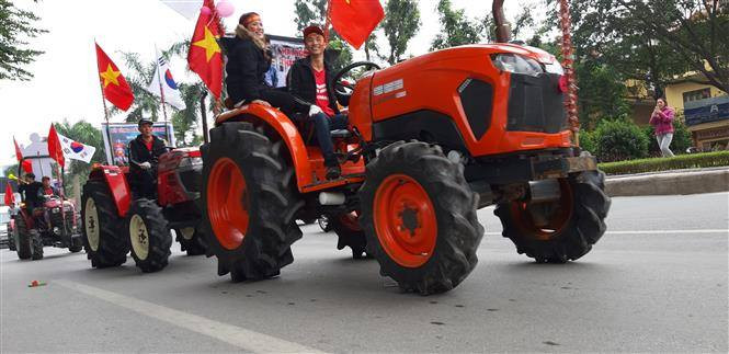 独特的助威方式 图自越通社