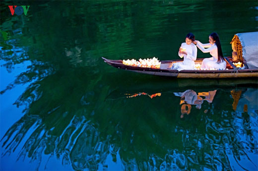 参展的一些作品（图片来源：vov.vn）