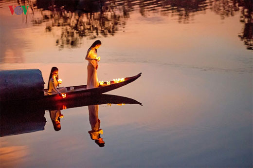 参展的一些作品（图片来源：vov.vn）