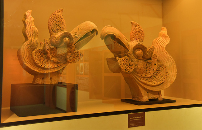 李朝的红土烧制而成的鸟头。（图片来源：《人民报网》）