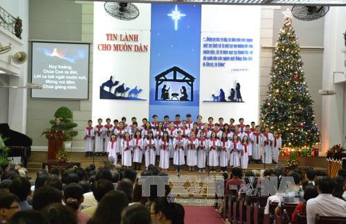 岘港市越南基督教传教协会的圣诞晚会（图片来源：越通社）