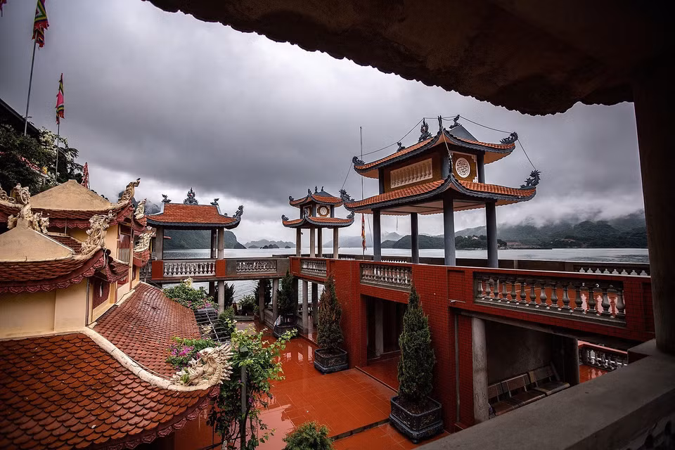 主橐披庙是和平省著名的旅游景点。图自越通社