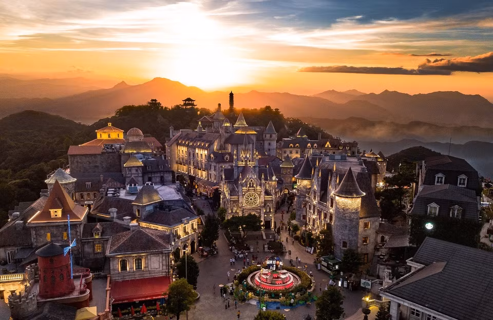 岘港市太阳世界巴拿山度假区全景。图自越通社