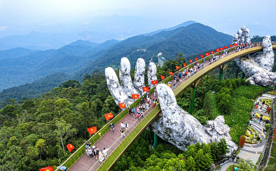 岘港市太阳世界巴拿山度假区的美丽风光。图自越通社