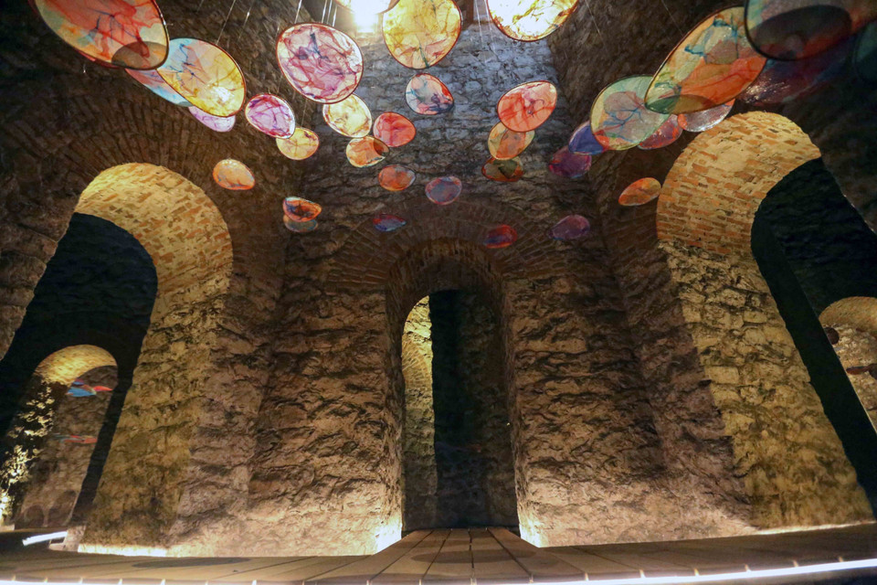 展览的灵感源自亚洲概念中的绿水。绿水象征着河流、溪流、湖泊、雨水、潜水及海水等6大自然水源。图自 越通社