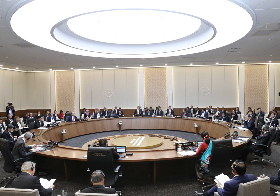 东盟-韩国对话关系30周年纪念峰会第一场讨论会全景。越通社记者 统一 摄