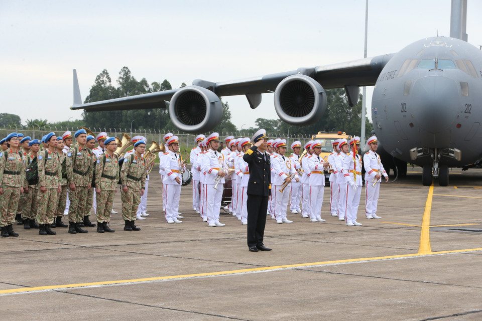 越南二号二级野战医院第二小组将于11月26日启程。越通社记者 杨江 摄
