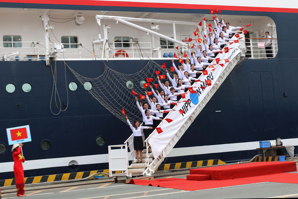 越南青年代表团参加第46 届东南亚与日本青年船计划。越通社记者 青武 摄